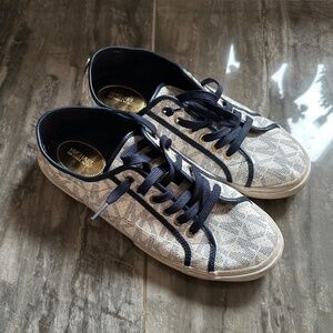 Michaels Kors Sz 11 sneakers